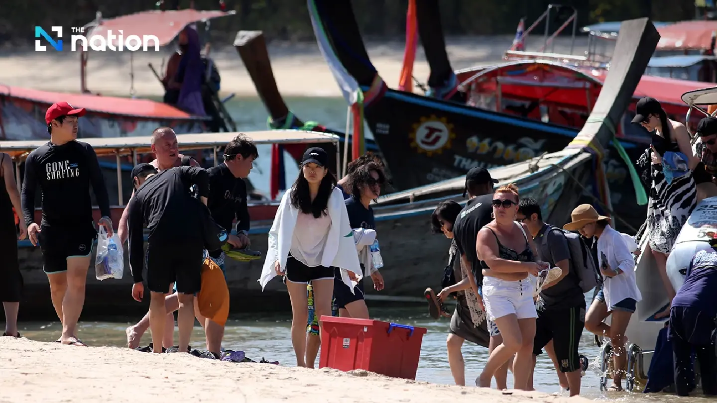 Baht surge makes Thailand pricier than Vietnam for Chinese tourists