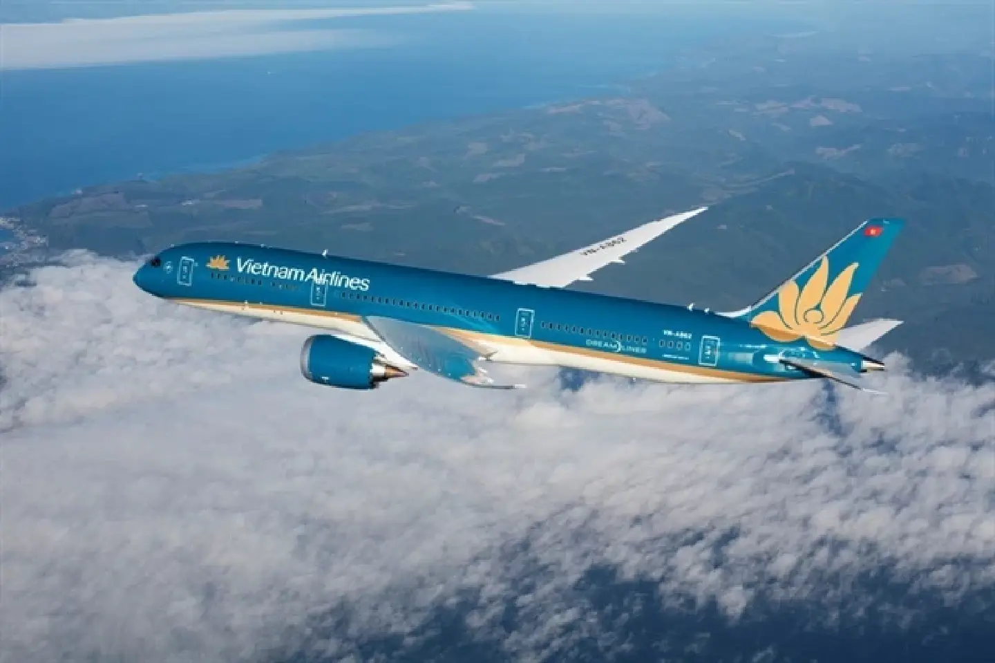 Numerous flights in Vietnam affected by super Typhoon Ragasa