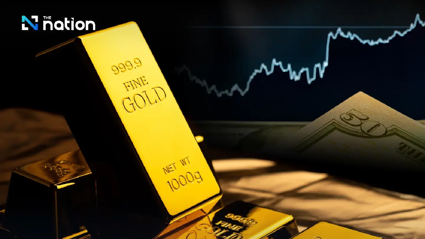 Gold Price Shatters Record, Soaring Past $3,800 on US Shutdown Fears