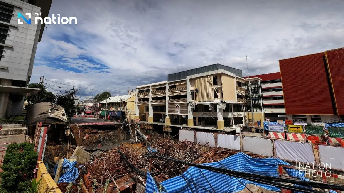 Dusit district issues building access ban after road subsidence, MEA restores electricity supply