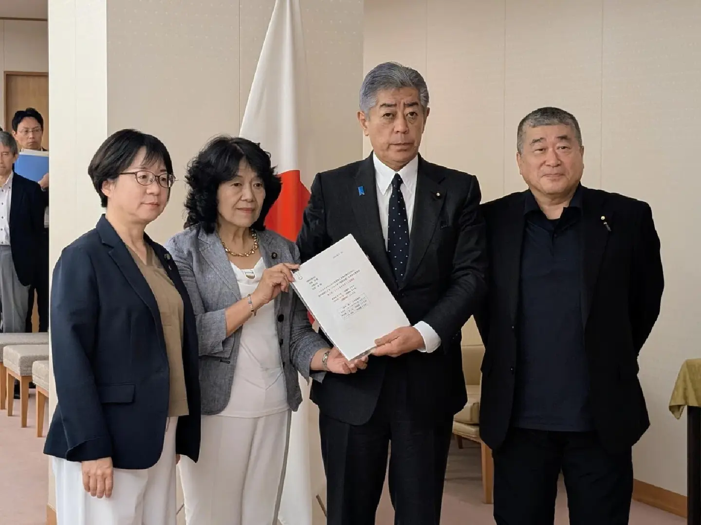 Japanese Lawmakers Urge Govt to Recognize Palestine