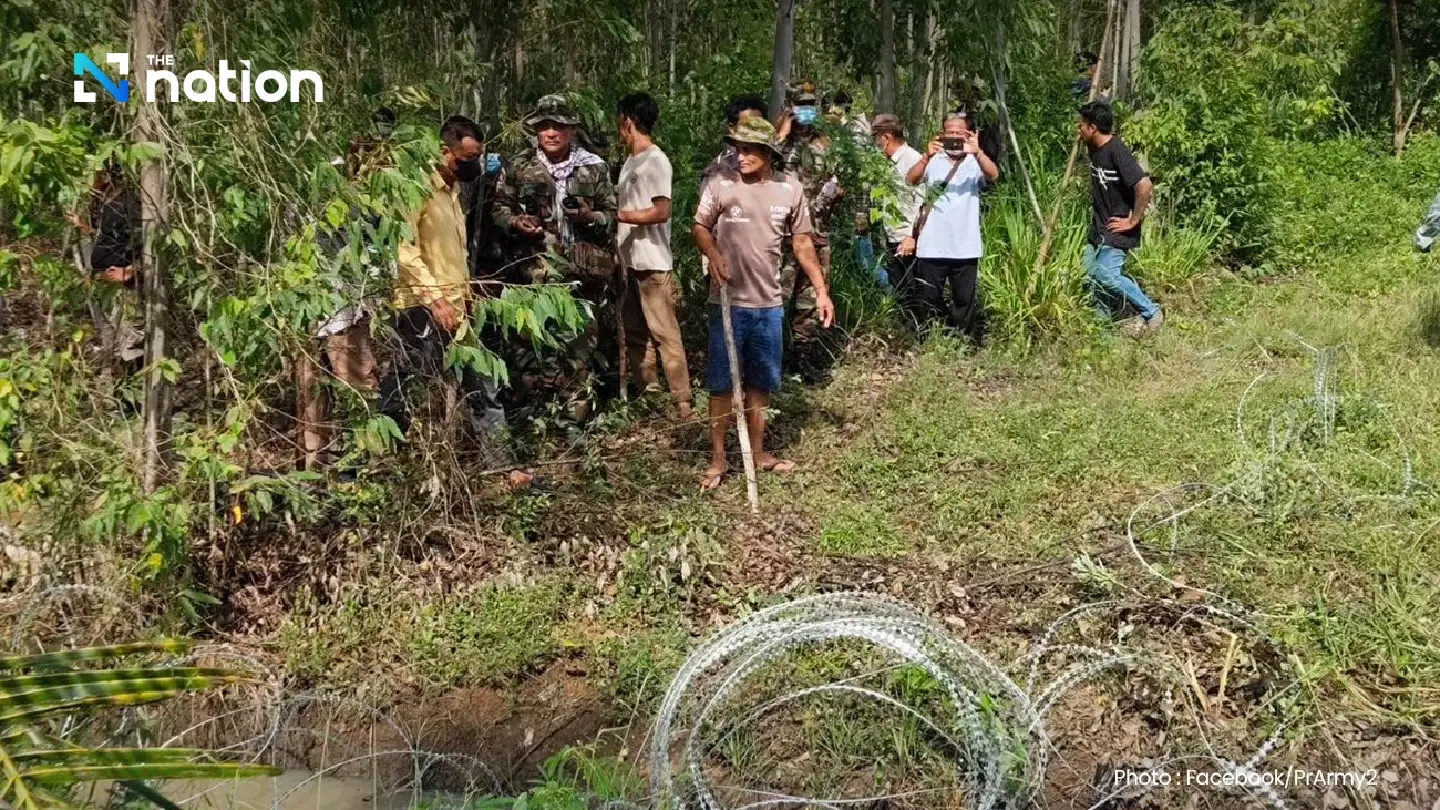 Tension flares as Cambodians dismantle Thai border fence in Sa Kaeo Tension flares as Cambodians dismantle Thai border fence in Sa Kaeo