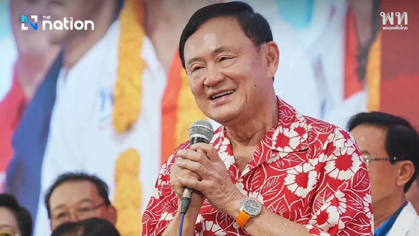 Thaksin flying from Dubai to Singapore, set to return to Thailand Monday