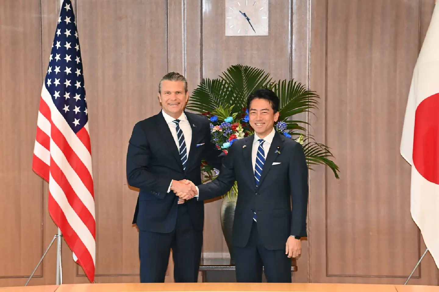 Koizumi conveys defense spending plan to Hegseth
