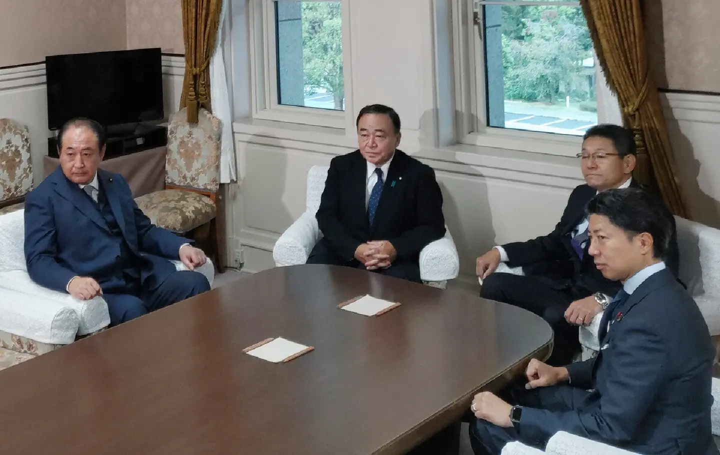 LDP eyeing Diet votes on new PM for Oct. 20 at earliest