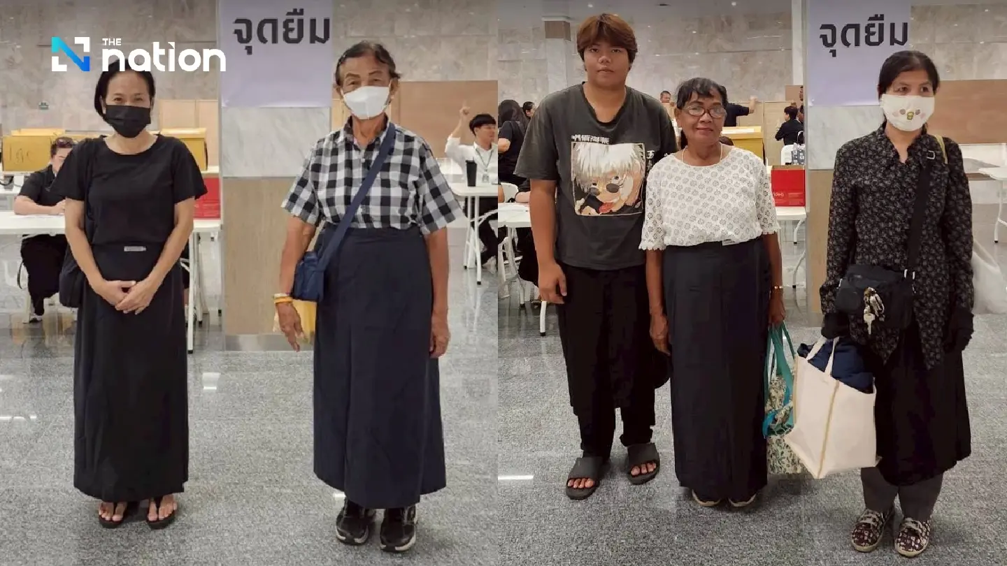Free skirt rentals for mourners paying respects to the Queen Mother