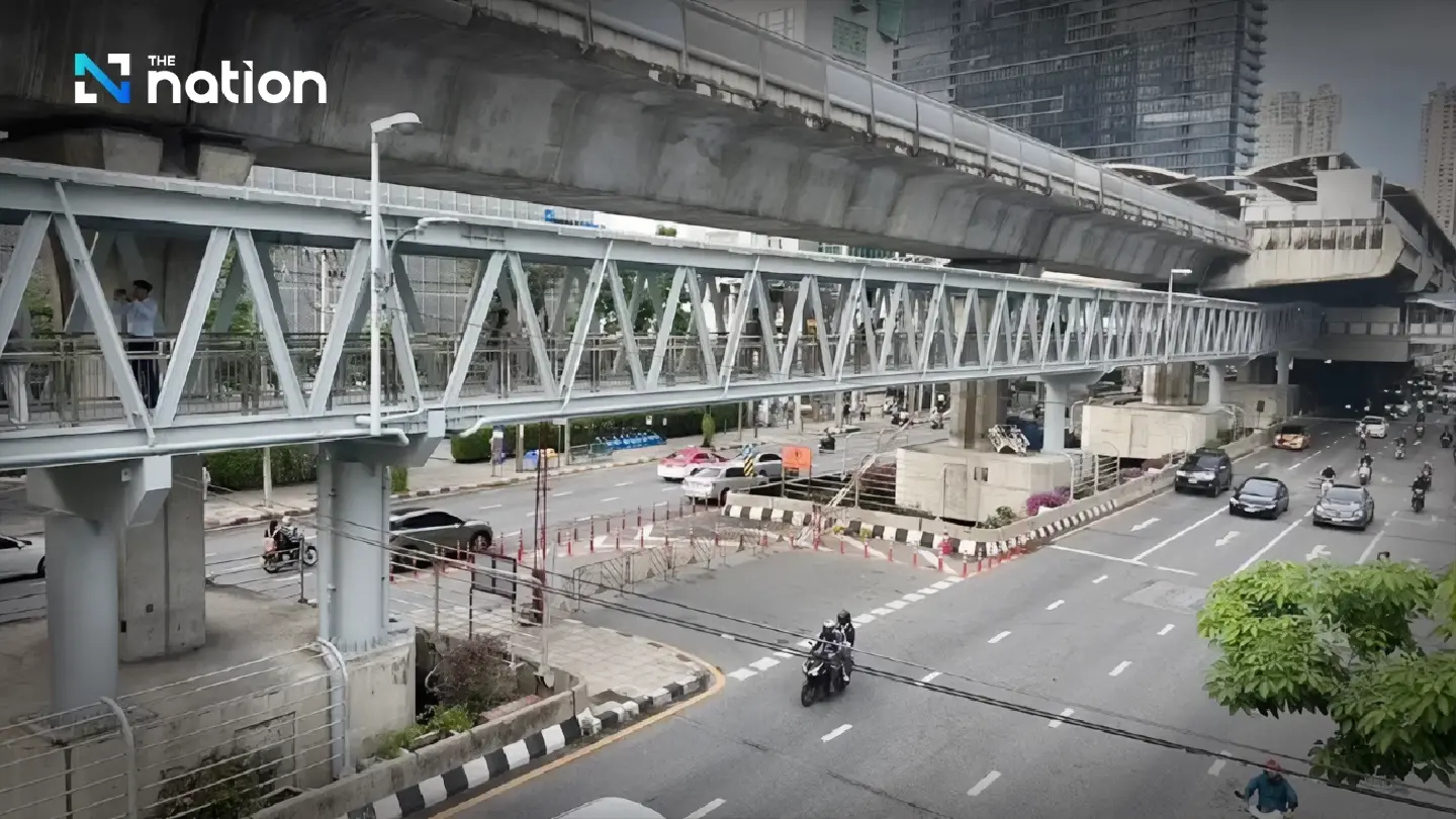 BTS Surasak-Bangkok Christian Skywalk opens ahead of schedule, easing Sathorn traffic