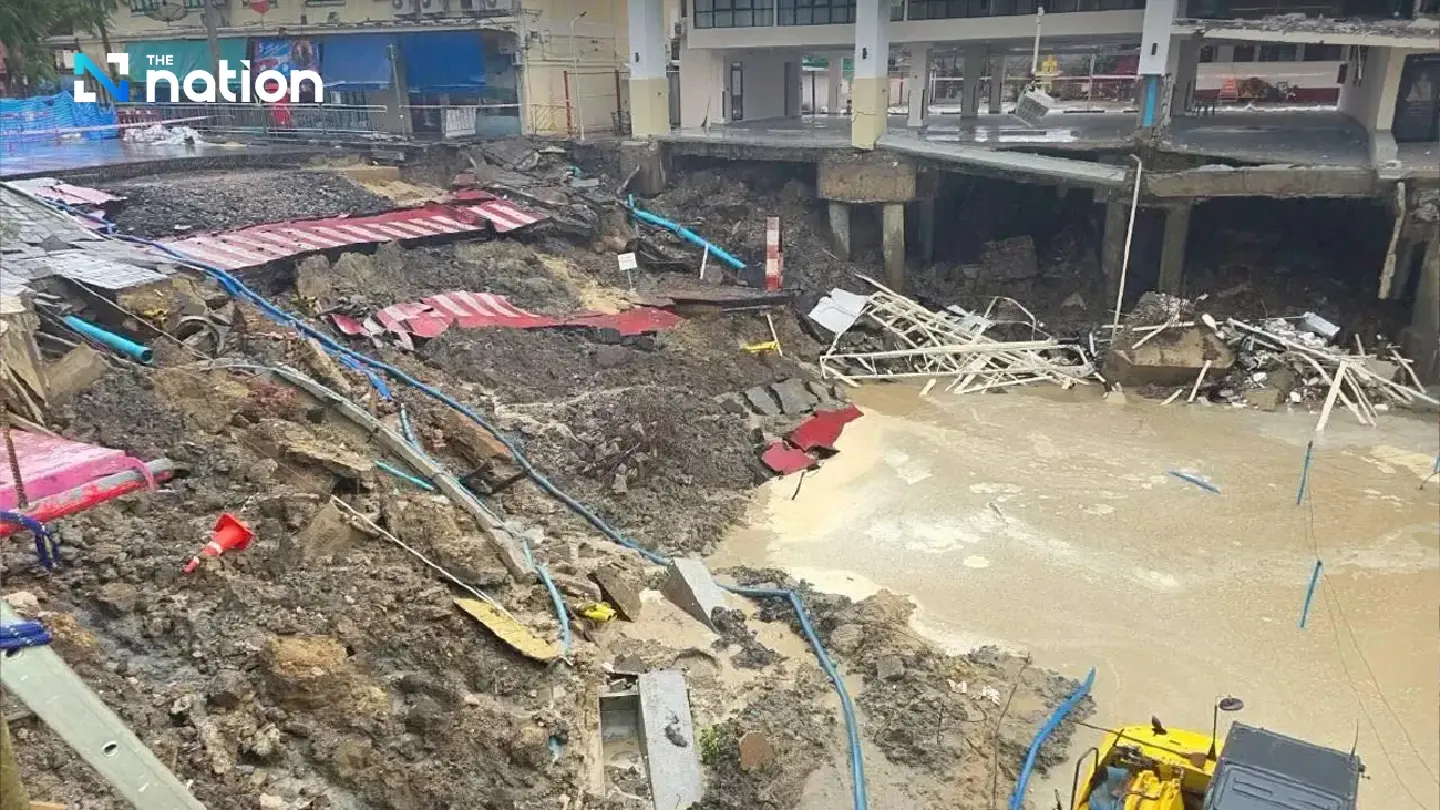 Chadchart says new crack at Samsen sinkhole site under close watch Chadchart says new crack at Samsen sinkhole site under close watch