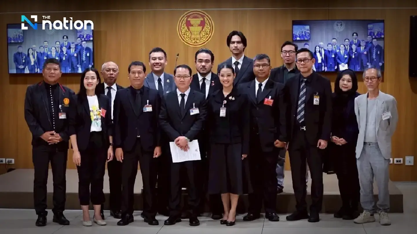 Labour protection bill passes committee, cuts hours and boosts holidays