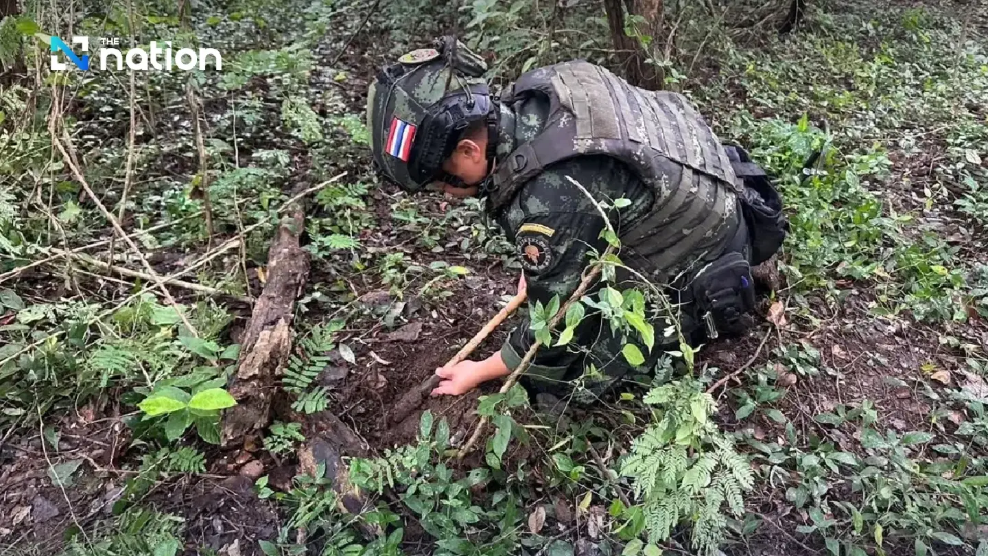 Thai forces neutralise 9 landmines in Sa Kaeo, securing the Thai-Cambodian border