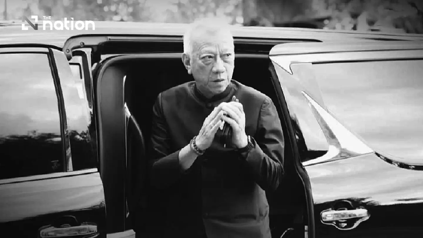 Free transport services for public attending Queen Sirikit’s memorial at Sanam Luang