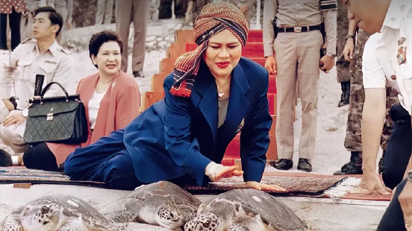 The Queen Who Gave an Island to the Turtles