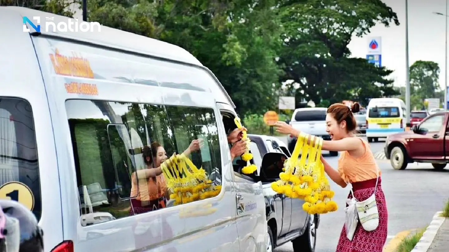 Why Thais sell flower garlands at red lights