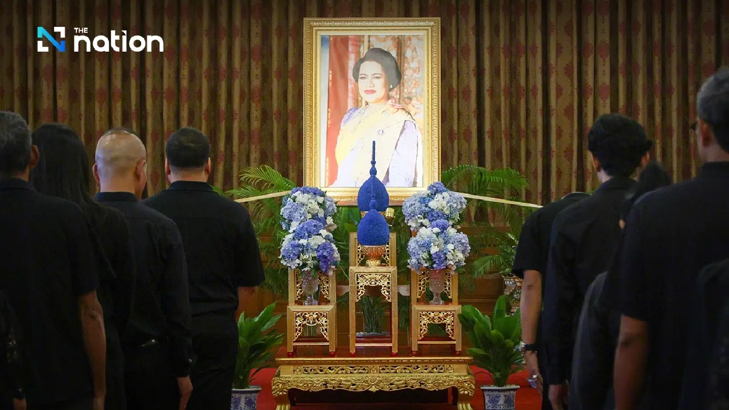Steps for paying respects to Her Majesty Queen Sirikit The Queen Mother