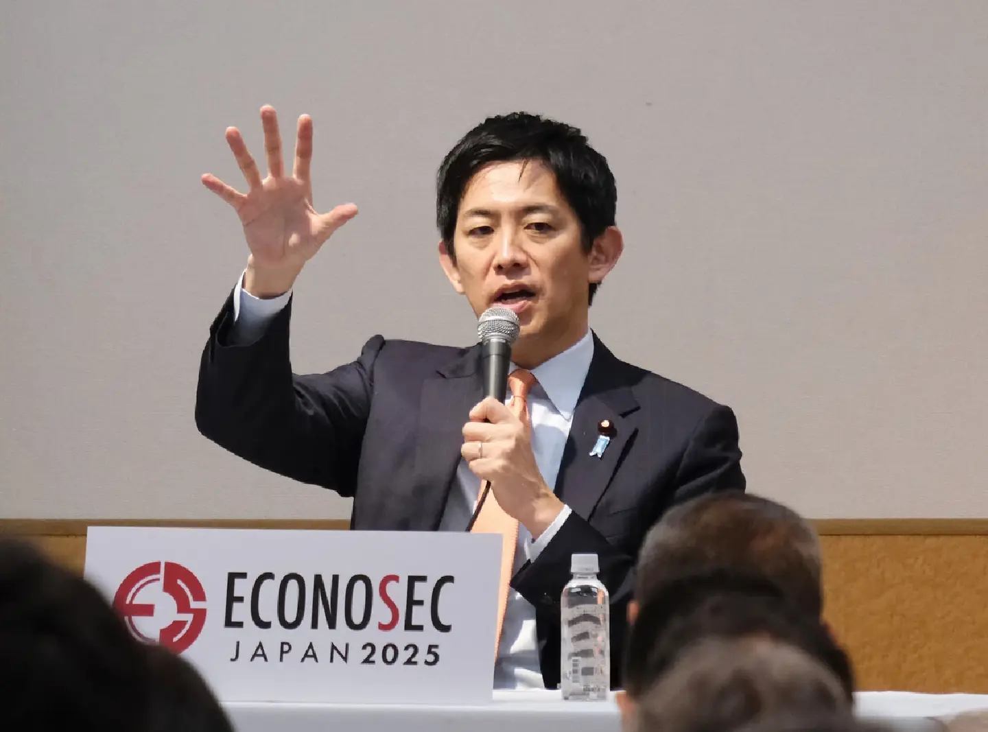 Ex-Minister calls for study to launch external intelligence body