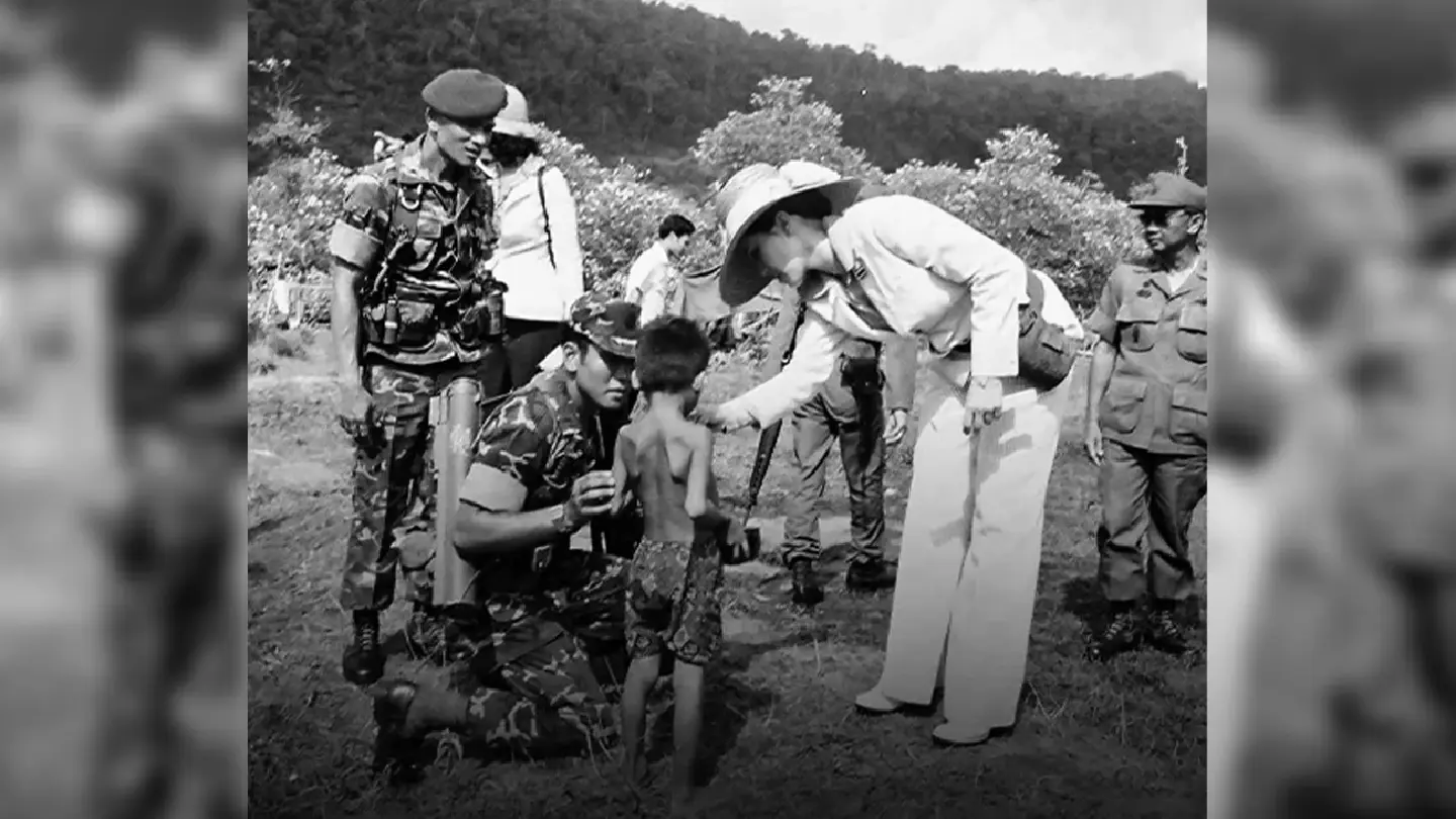 Her Majesty Queen Sirikit The Queen Mother’s royal aid to Cambodian refugees in Thailand Her Majesty Queen Sirikit The Queen Mother’s royal aid to Cambodian refugees in Thailand