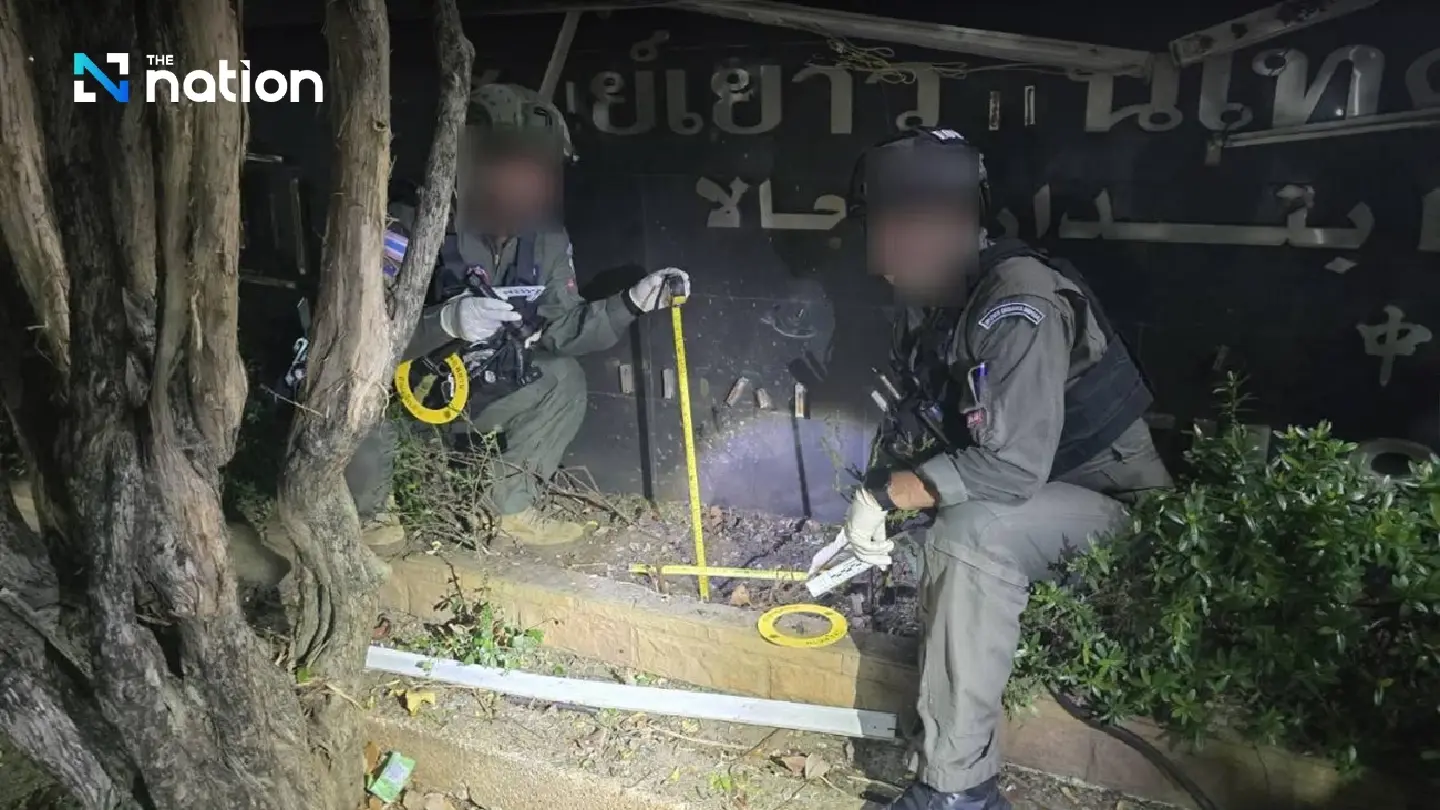 Fourth Army Area chief visits Yala after eight explosions, suspects pipe bombs