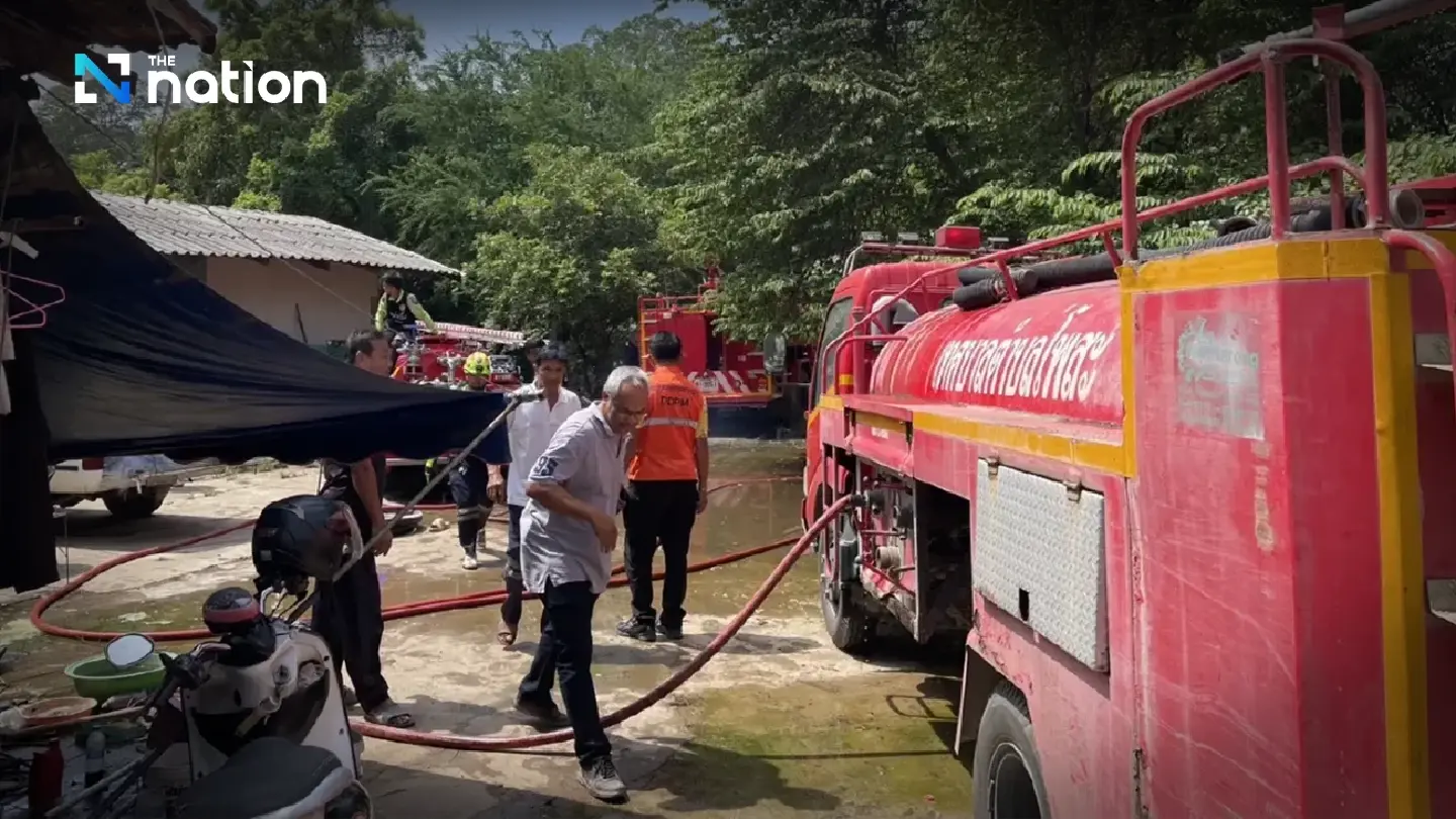 Fire at firework factory in Phosa, Ang Thong, residents evacuated amid ongoing explosions