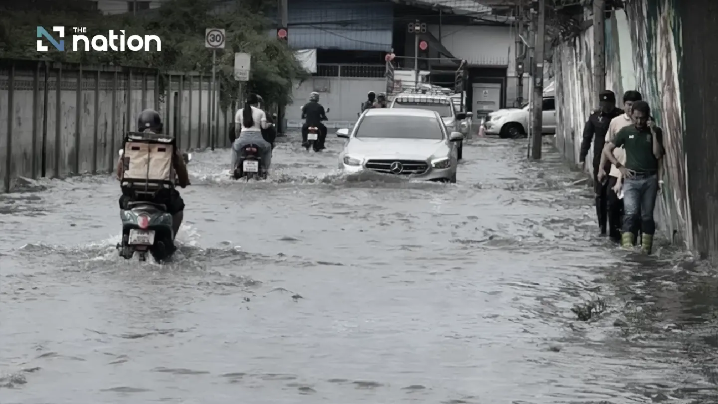 Floods impact 15 provinces, 456,000 people affected nationwide Floods impact 15 provinces, 456,000 people affected nationwide