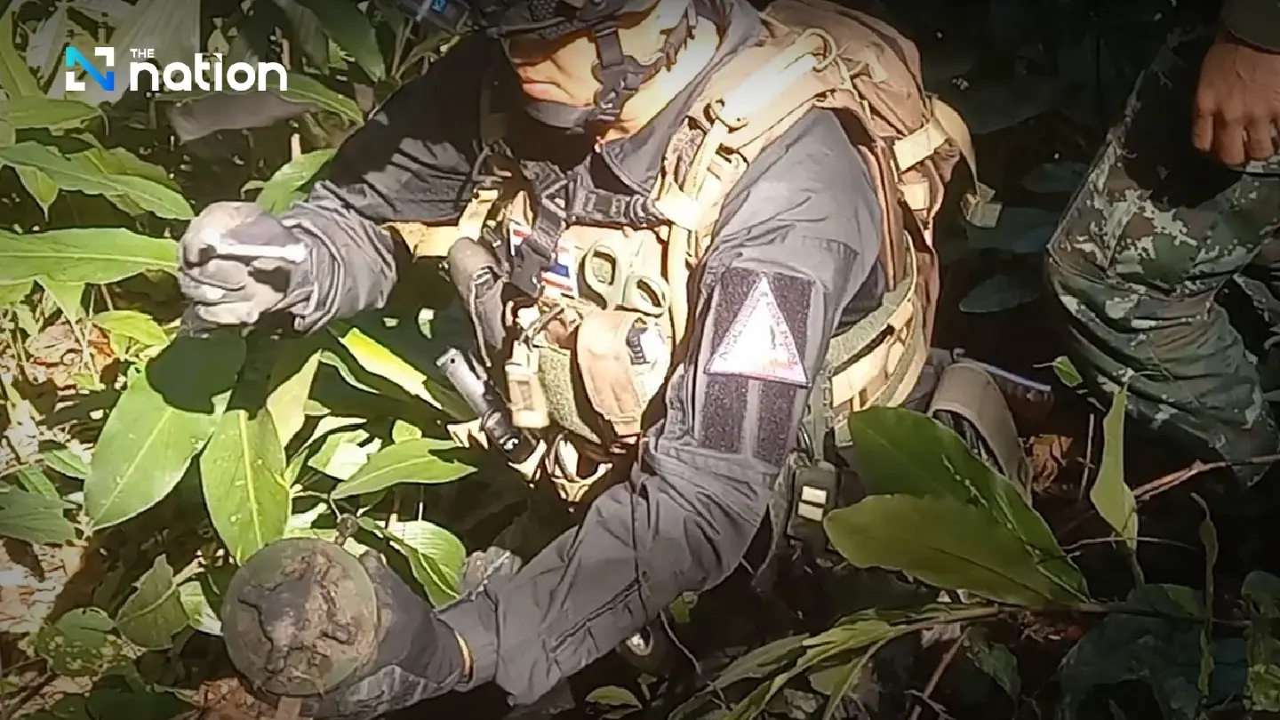 Thai Army finds two more landmines at Chong An Ma, vows continued clearance along border Thai Army finds two more landmines at Chong An Ma, vows continued clearance along border
