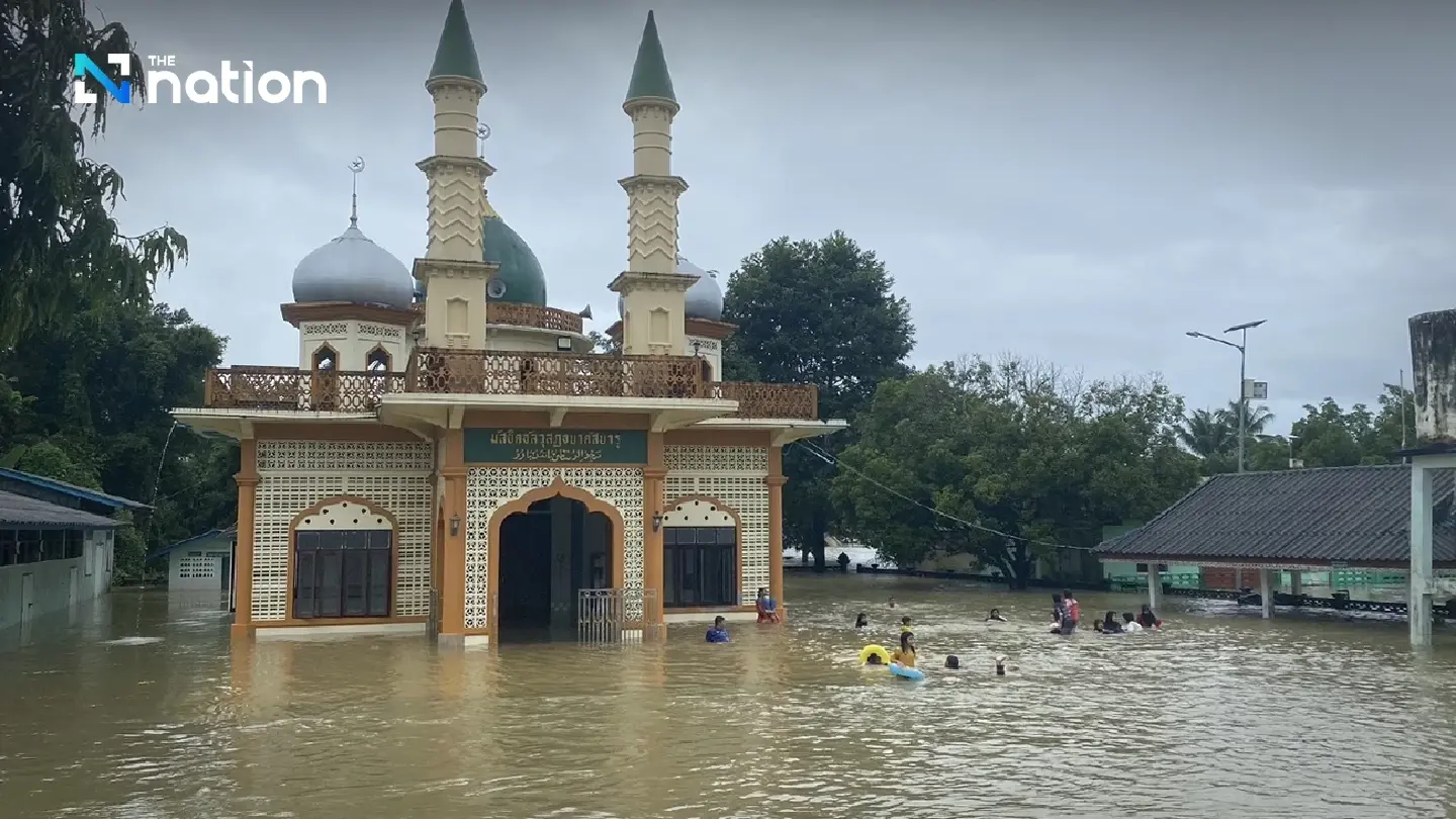 Southern flood crisis deepens: after Hat Yai, Narathiwat now submerged as nine districts hit
