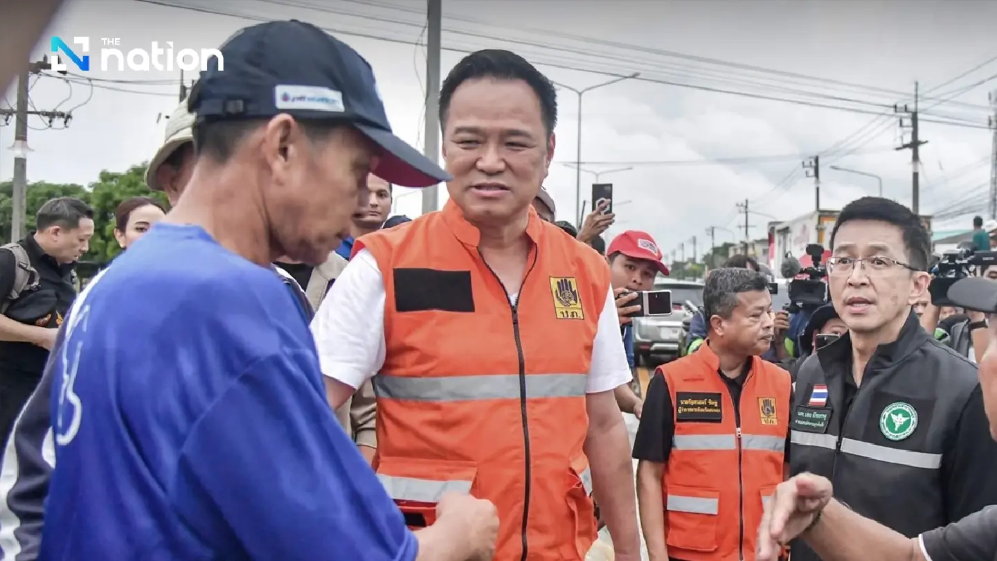 Anutin orders quicker payout of 9,000-baht aid to southern flood victims
