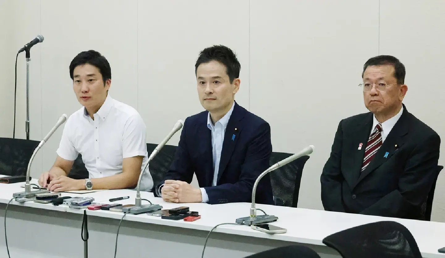 LDP-Led ruling bloc regains Lower House majority LDP-Led ruling bloc regains Lower House majority