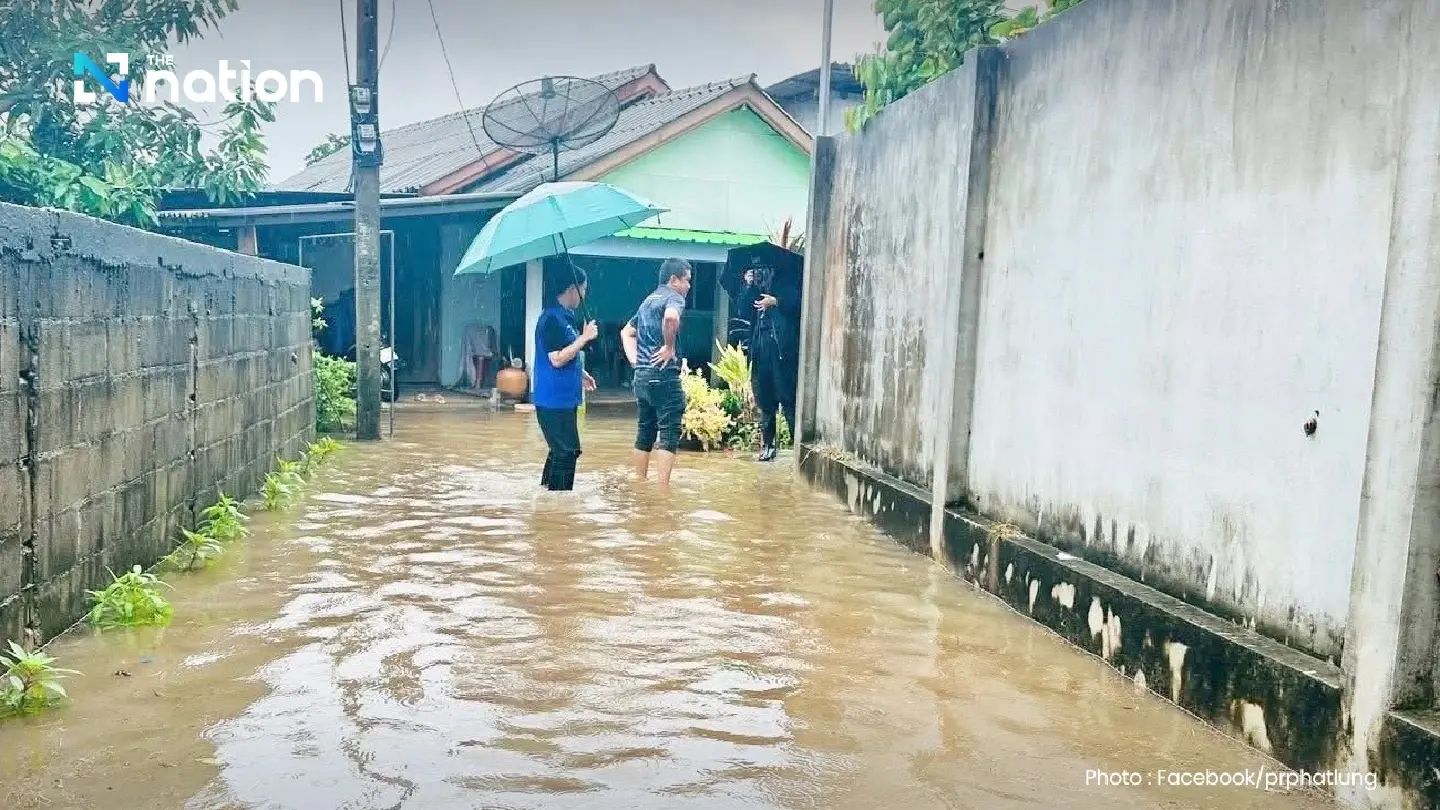 Highest flood alert issued in Phatthalung as heavy rain continues; 17 schools closed
