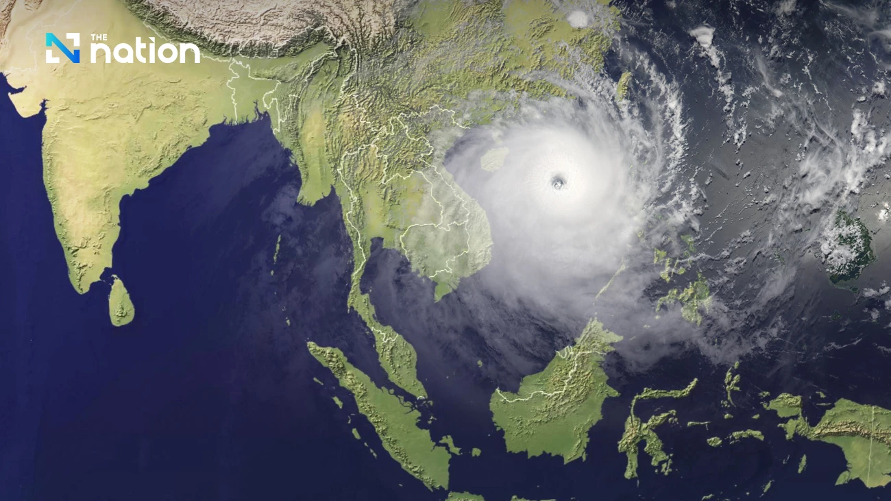 Typhoon 'Fung-Wong' moves past the Philippines towards the South China Sea; affects travel plans