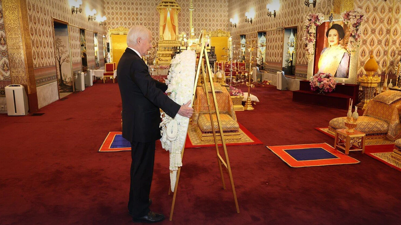 Prince of Liechtenstein and wife pay respects to Her Majesty Queen Sirikit The Queen Mother