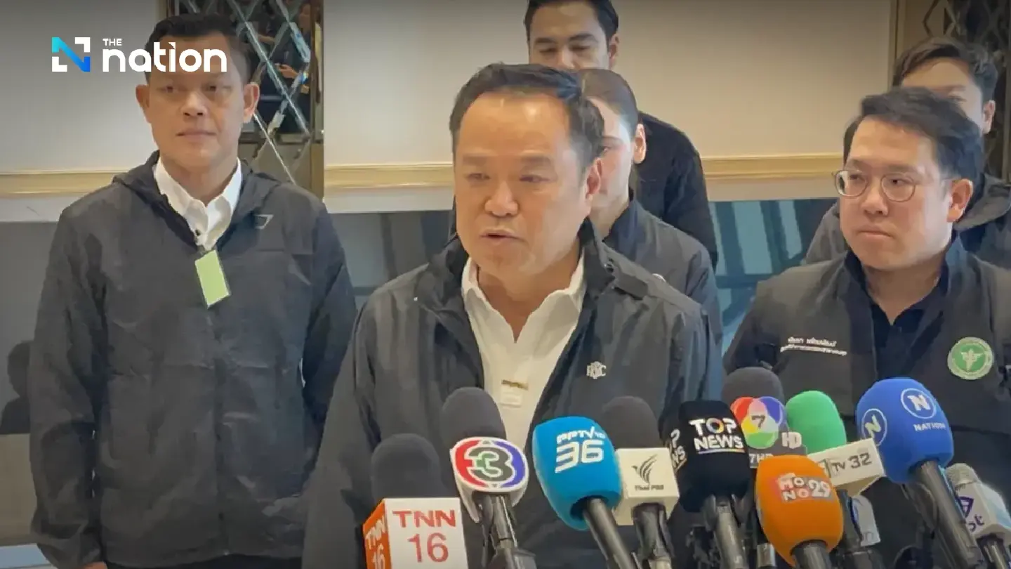 Anutin heads to Hat Yai for fourth visit to manage flood relief operations