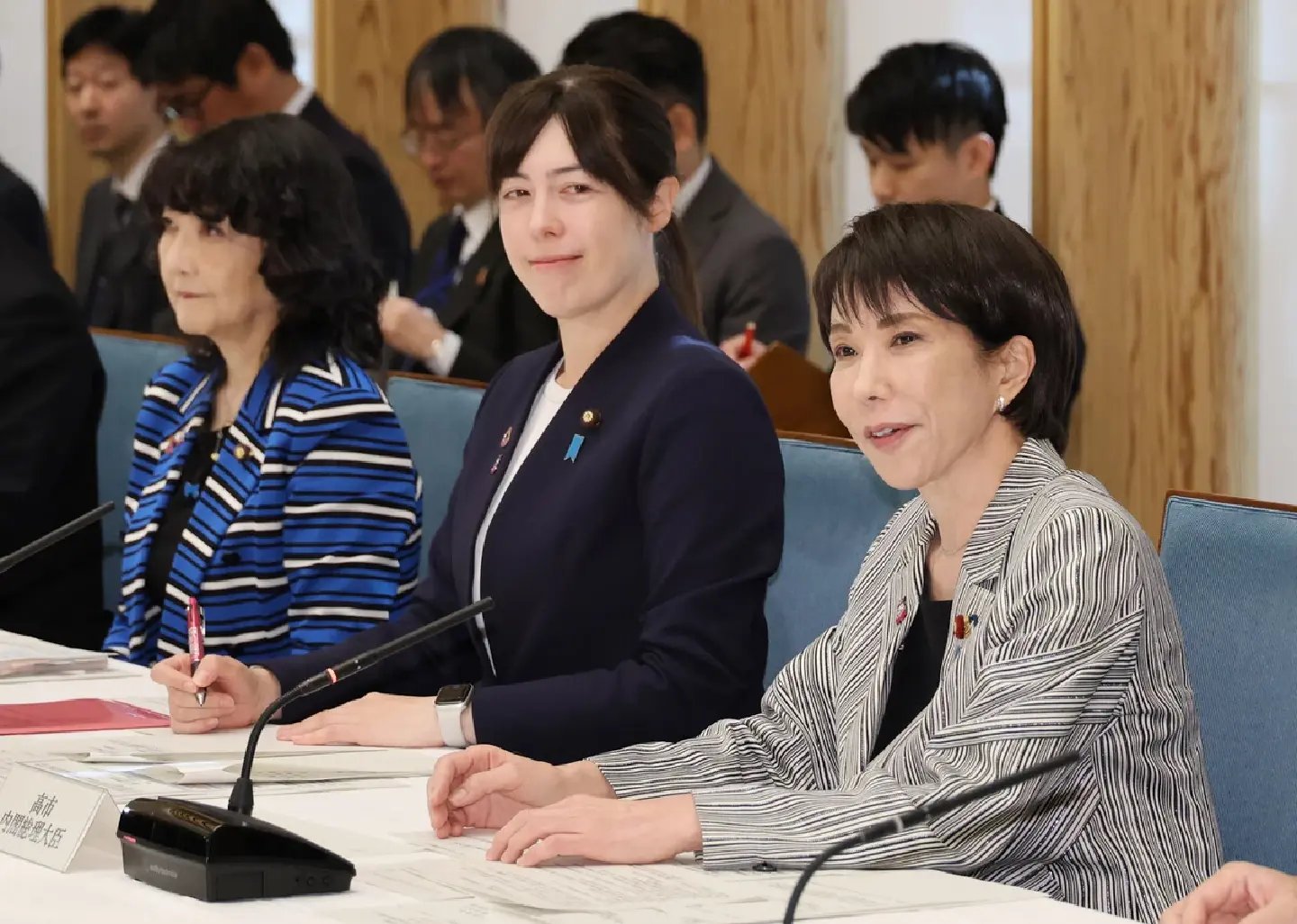 Japan govt to outline policies on foreigners in January
