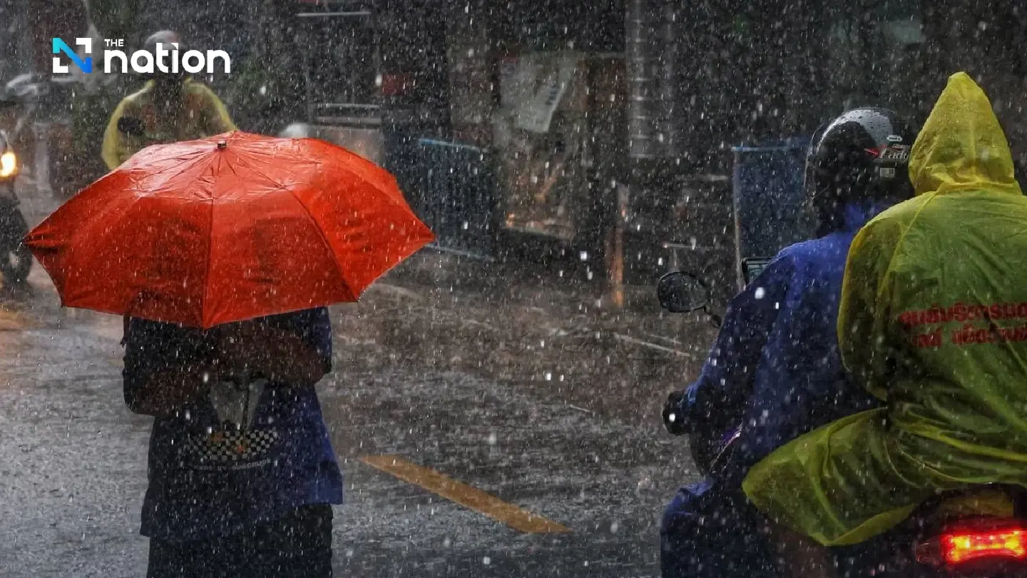 Heavy rain persists in northern Thailand on Sunday, 9 November