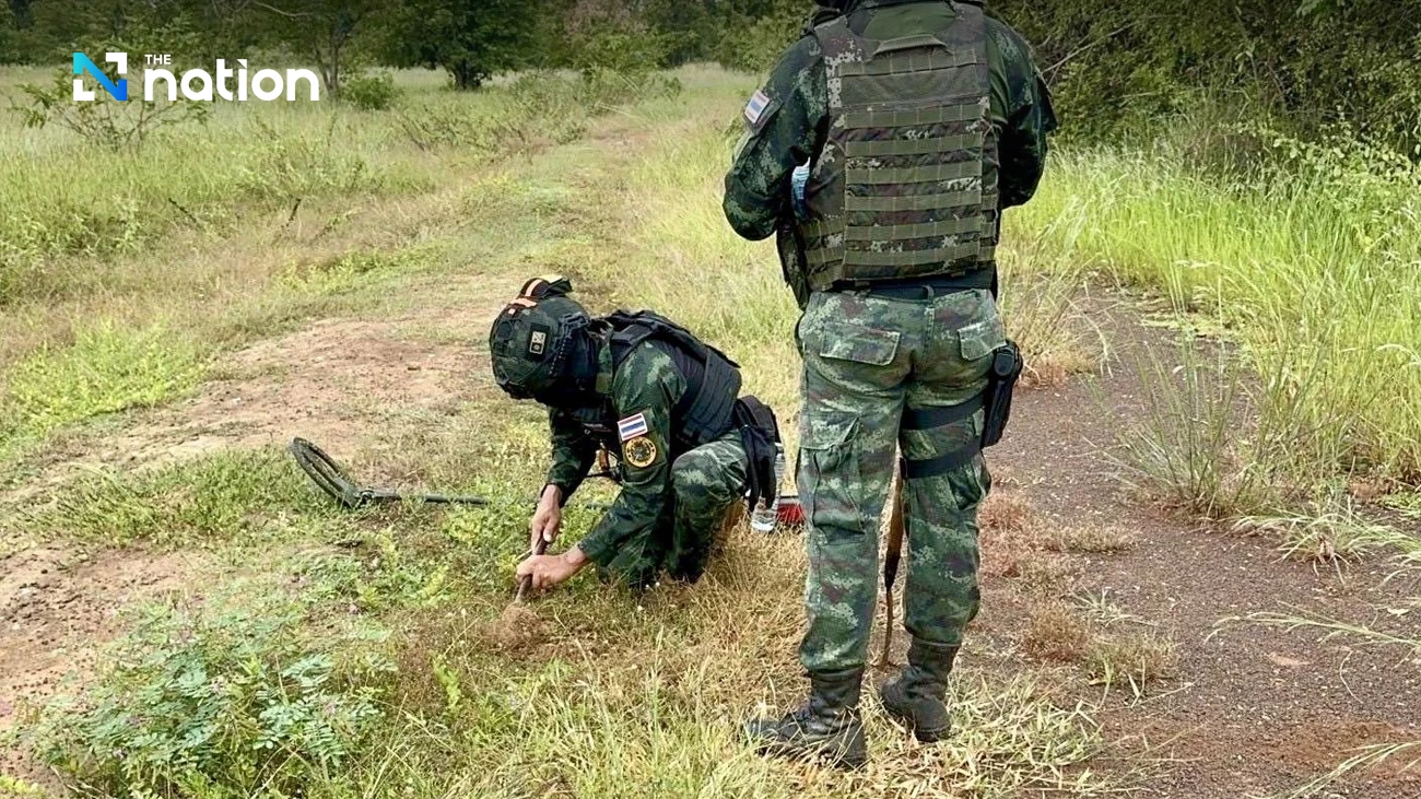 First Army speeds up mine clearance, builds shelters on Thai-Cambodian border