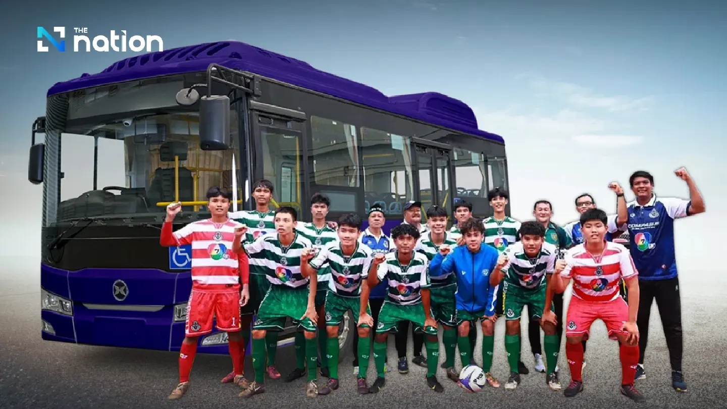 Thai Smile Bus donates 4.5-million-baht electric bus to Monthongwitaya School Thai Smile Bus donates 4.5-million-baht electric bus to Monthongwitaya School