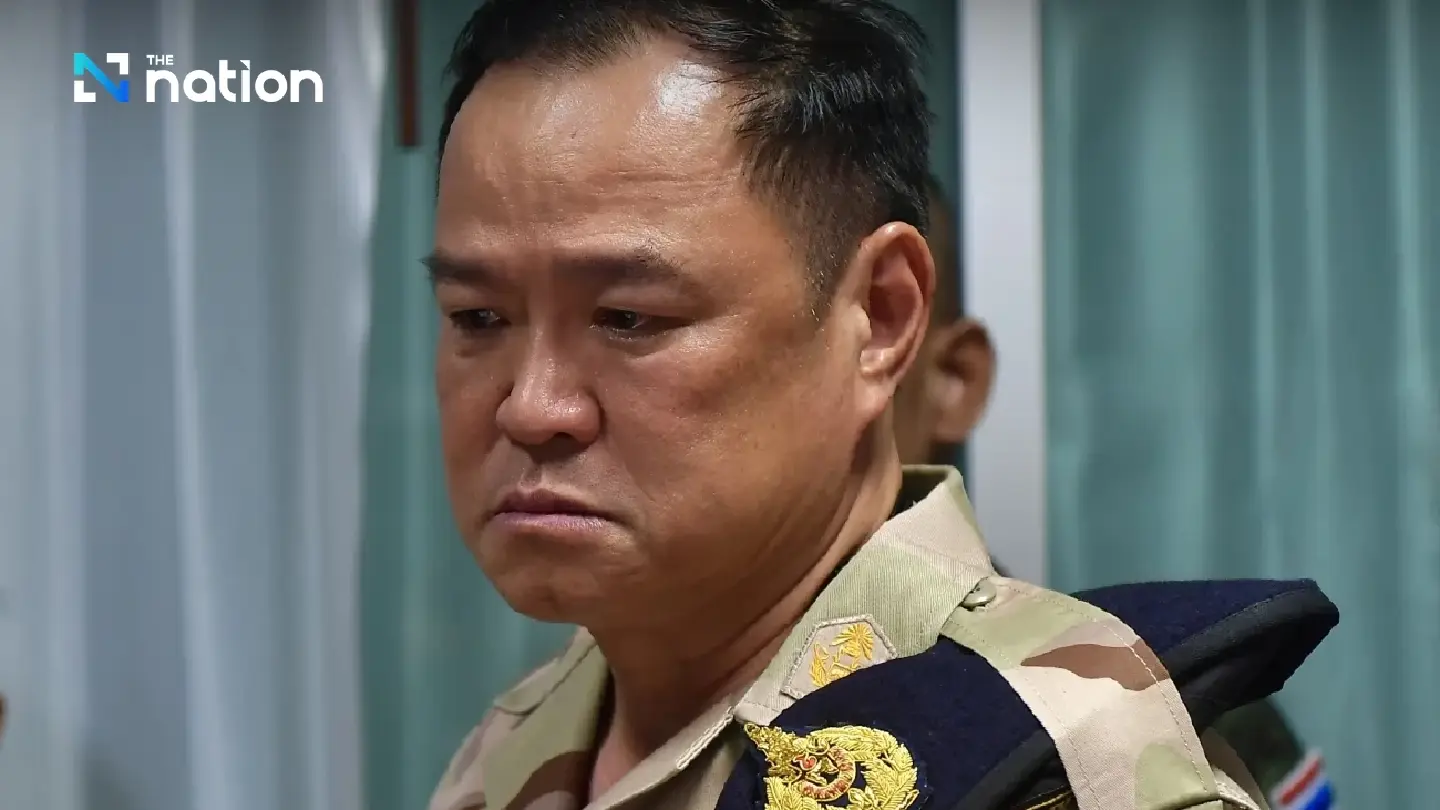 Anutin in tears visiting injured soldiers, vows best care for all