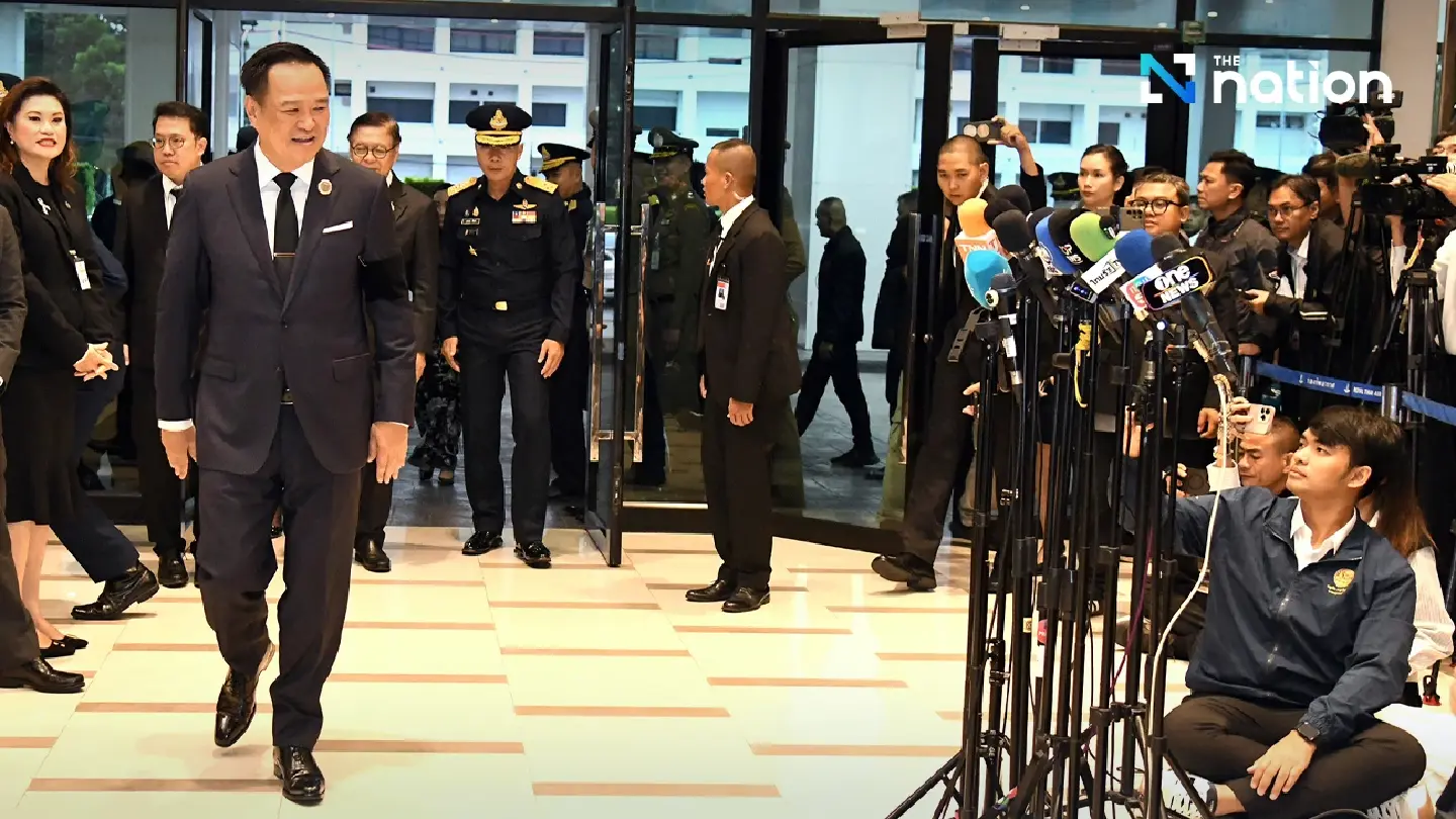 PM Anutin leads official visit to Singapore, sidesteps questions on release of Cambodian prisoners