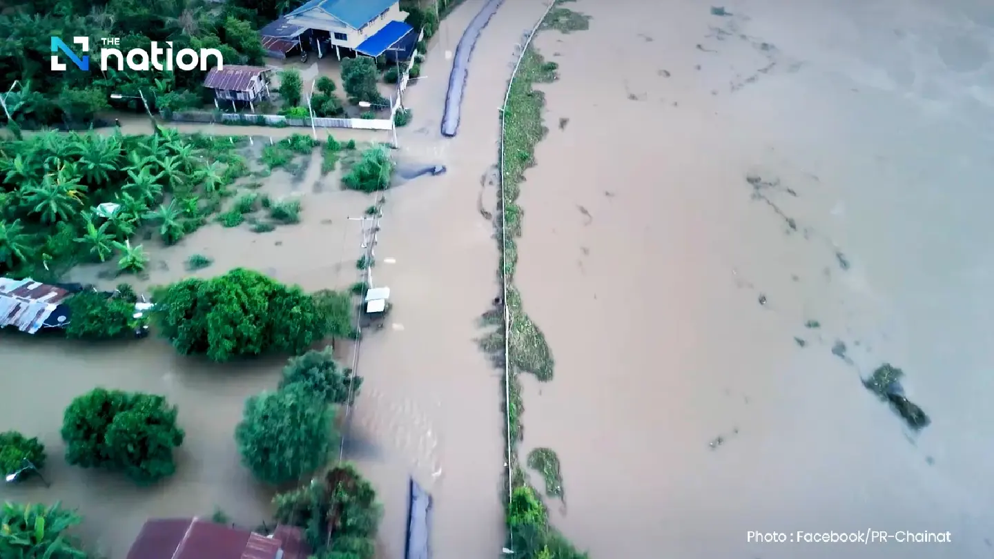 Chai Nat battered as Chao Phraya embankment collapses; over 400 homes flooded