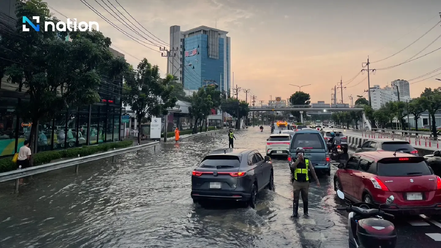 Heavy rain floods 57 areas in Bangkok, but no link to upstream water Heavy rain floods 57 areas in Bangkok, but no link to upstream water