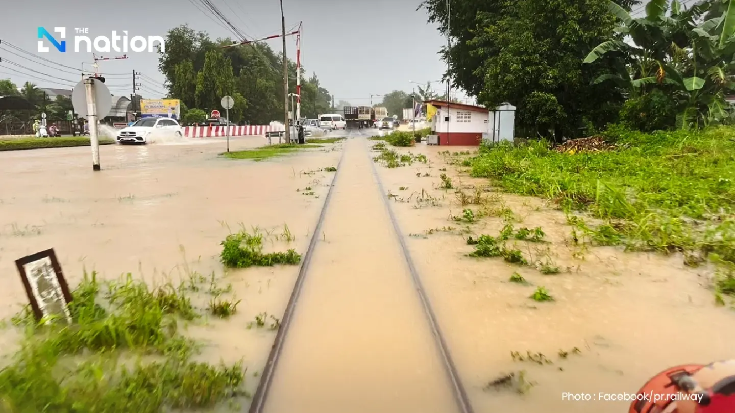 Severe floods in Songkhla force suspension of 10 southern train services; full ticket refunds offered