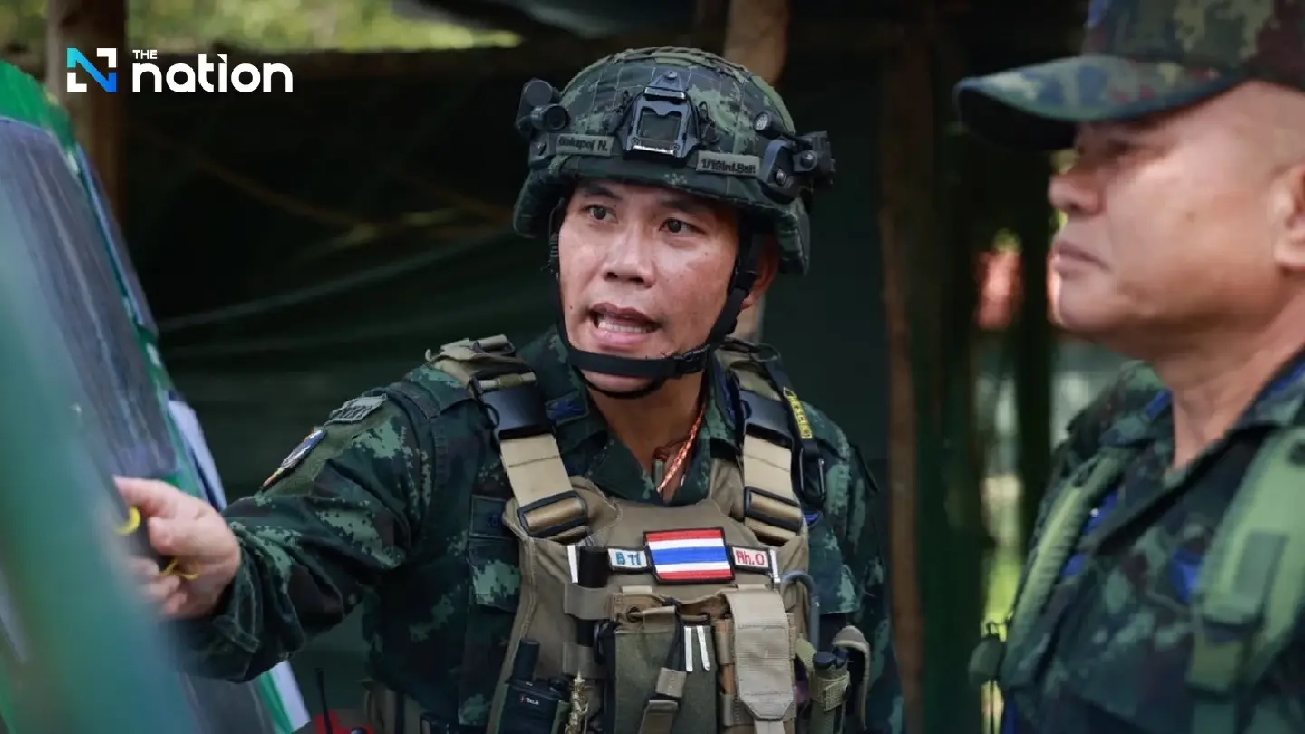 Second army region commander inspects mine-clearance operations at Ban Thai Niyom's Chong Heo area Second army region commander inspects mine-clearance operations at Ban Thai Niyom's Chong Heo area
