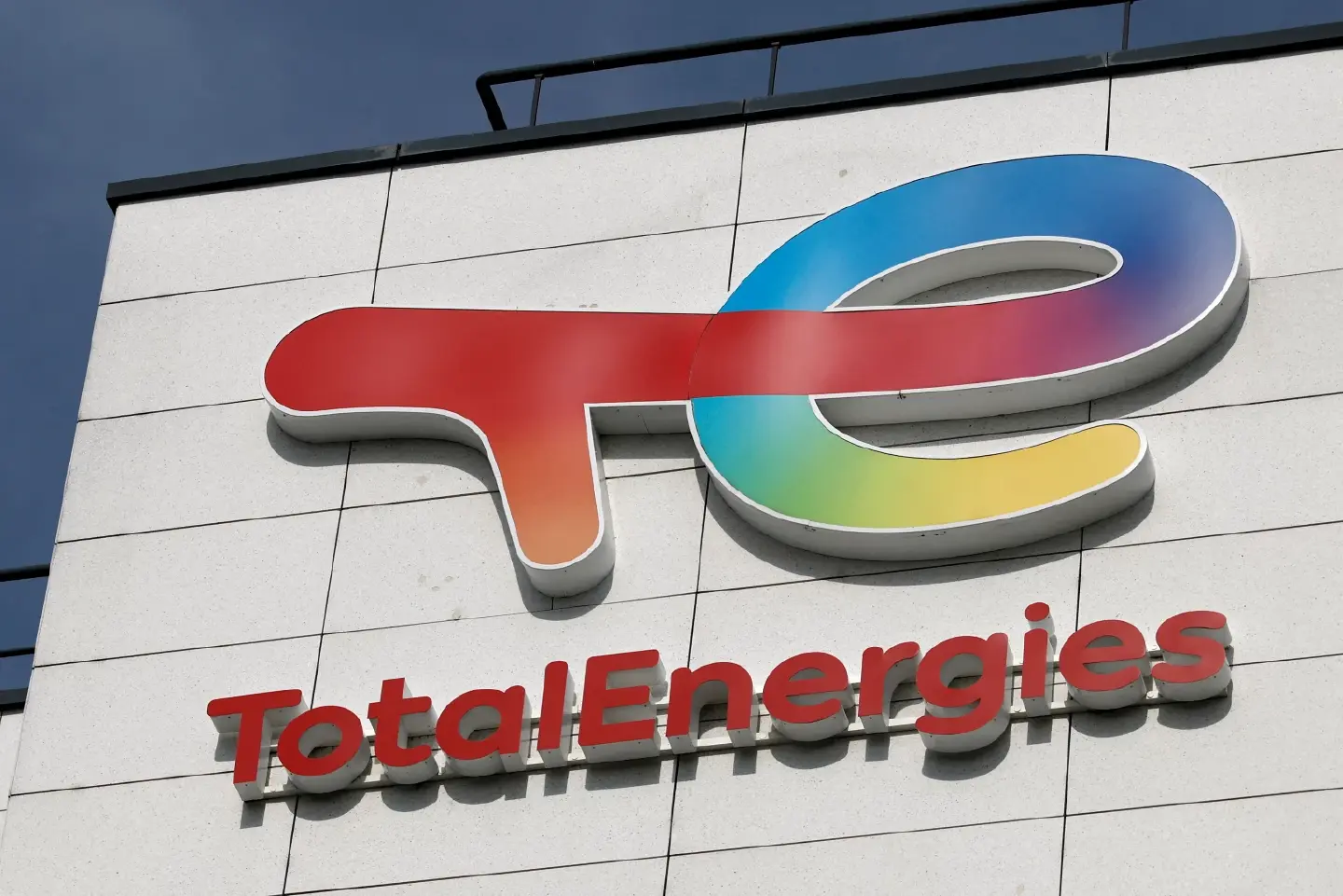 TotalEnergies to sell stake in Malaysian gas block to PTTEP