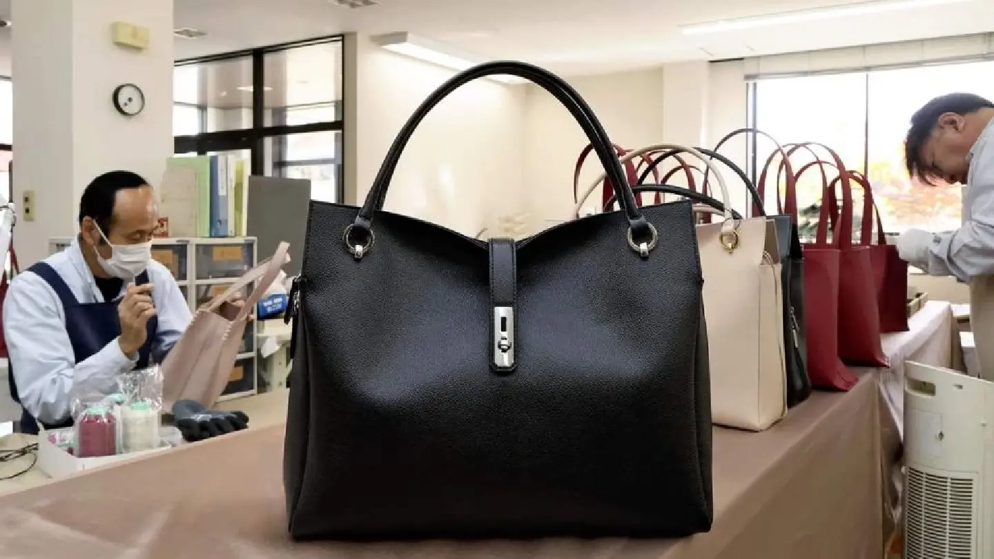 Japan PM Takaichi’s tote bag goes viral, 9-month waiting list Japan PM Takaichi’s tote bag goes viral, 9-month waiting list