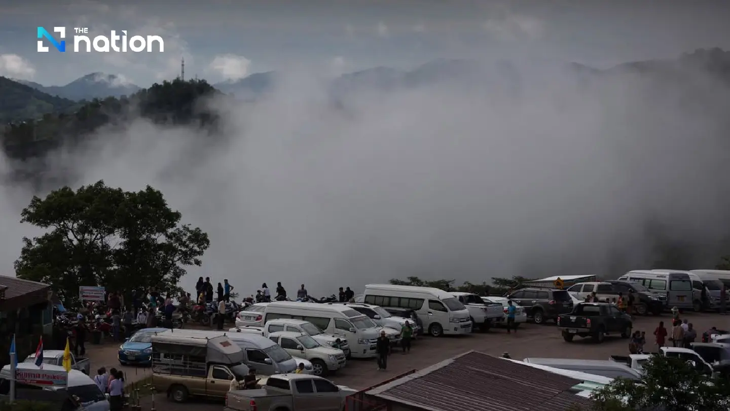 TMD warns of thick fog in upper Thailand; storms linger in south