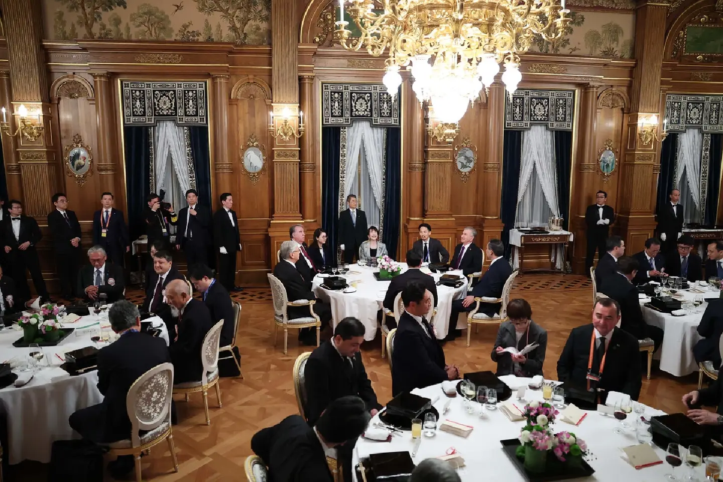 Japan, 5 Central Asian Nations start 2-day summit Japan, 5 Central Asian Nations start 2-day summit
