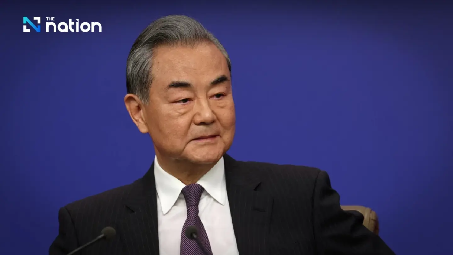 Wang Yi calls with Cambodian and Thai foreign ministers, urges immediate ceasefire