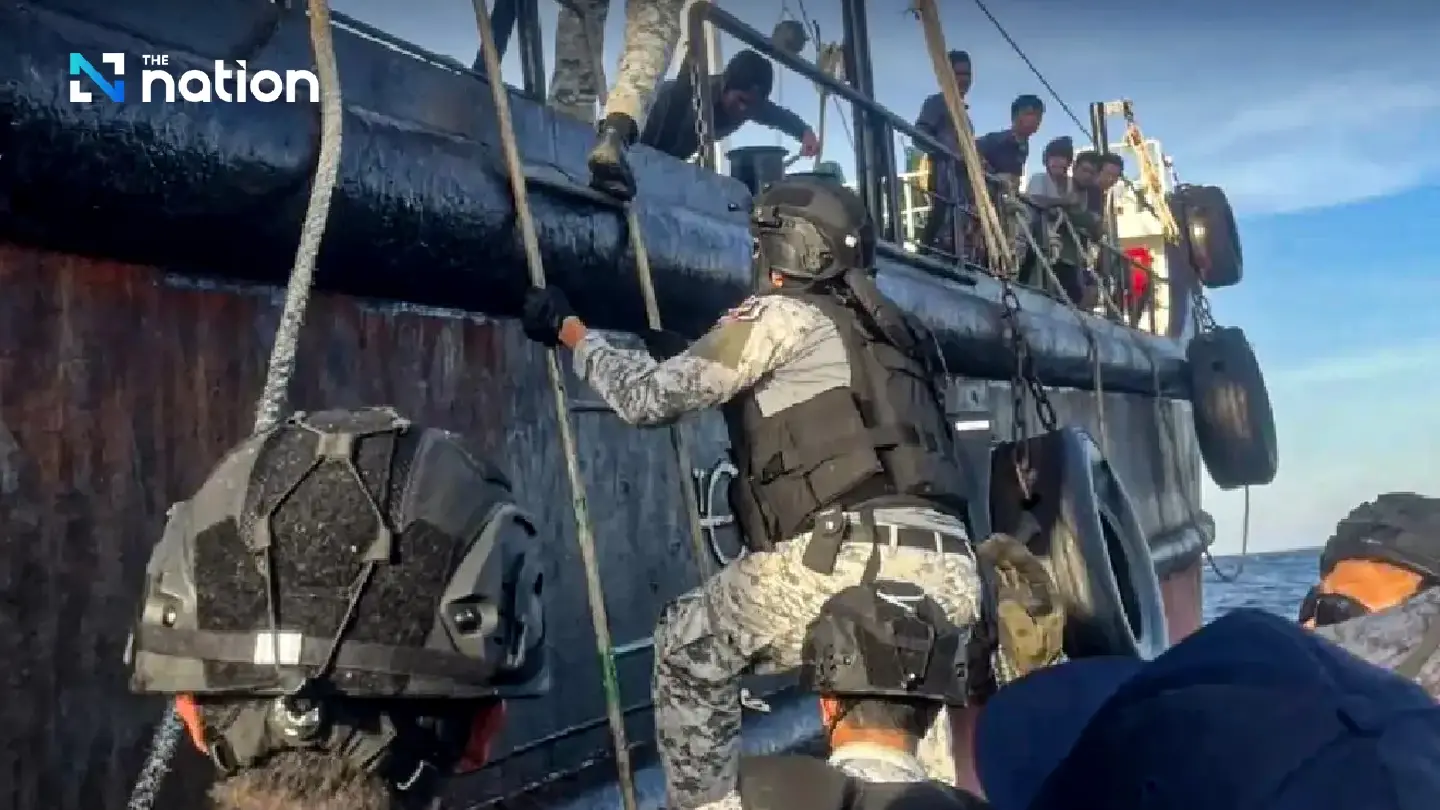 Thai Navy, Thai-MECC Region 1 seize oil tanker in Gulf of Thailand Thai Navy, Thai-MECC Region 1 seize oil tanker in Gulf of Thailand