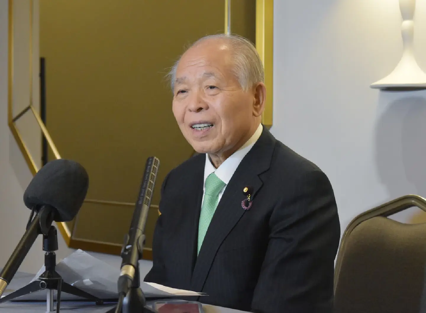 Japanese lawmaker Suzuki conveys Takaichi's stance to Russia