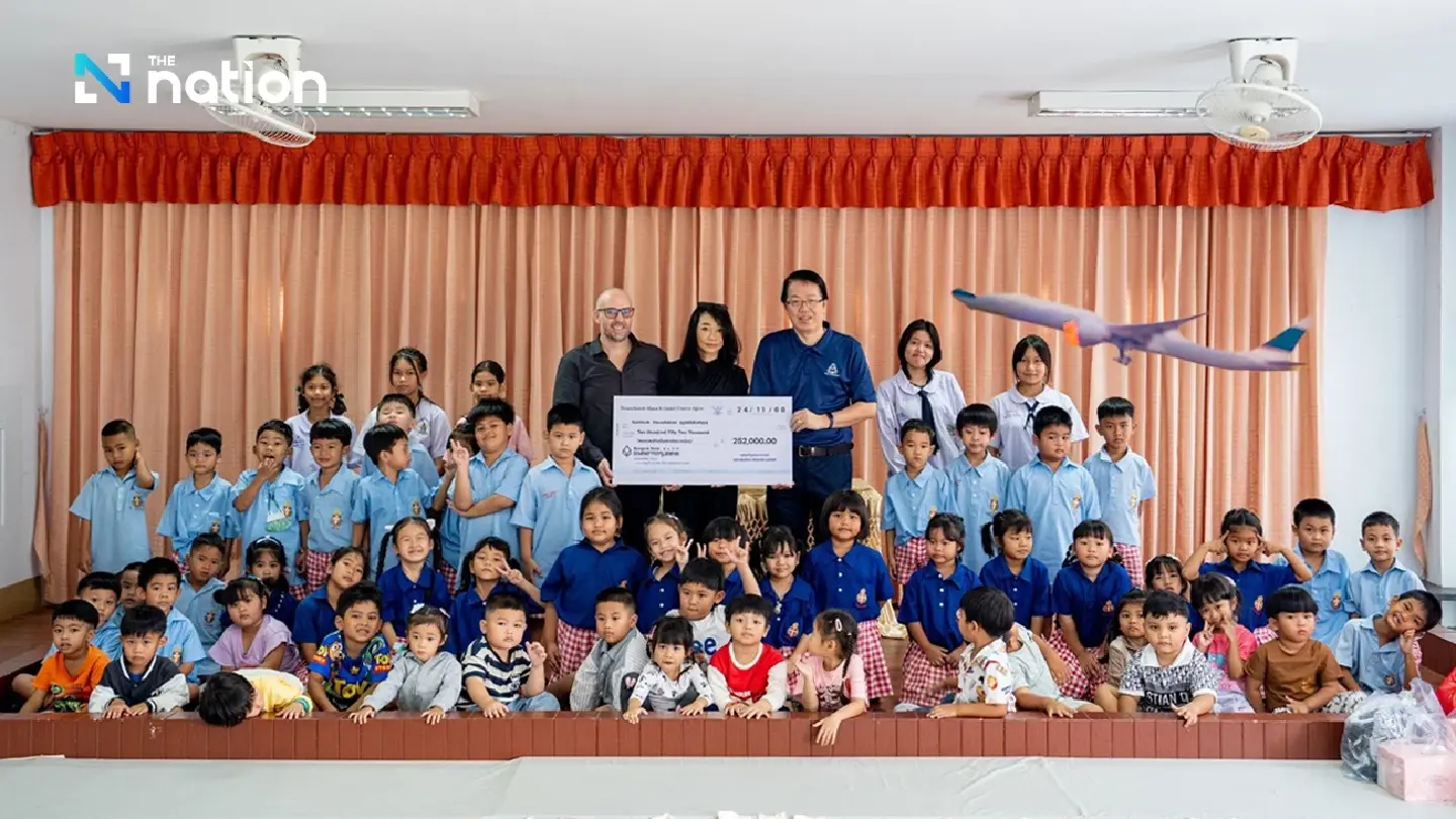 30 Underprivileged Children from Santisuk Foundation Receive Educational Sponsorships from Philanthropic Couple 