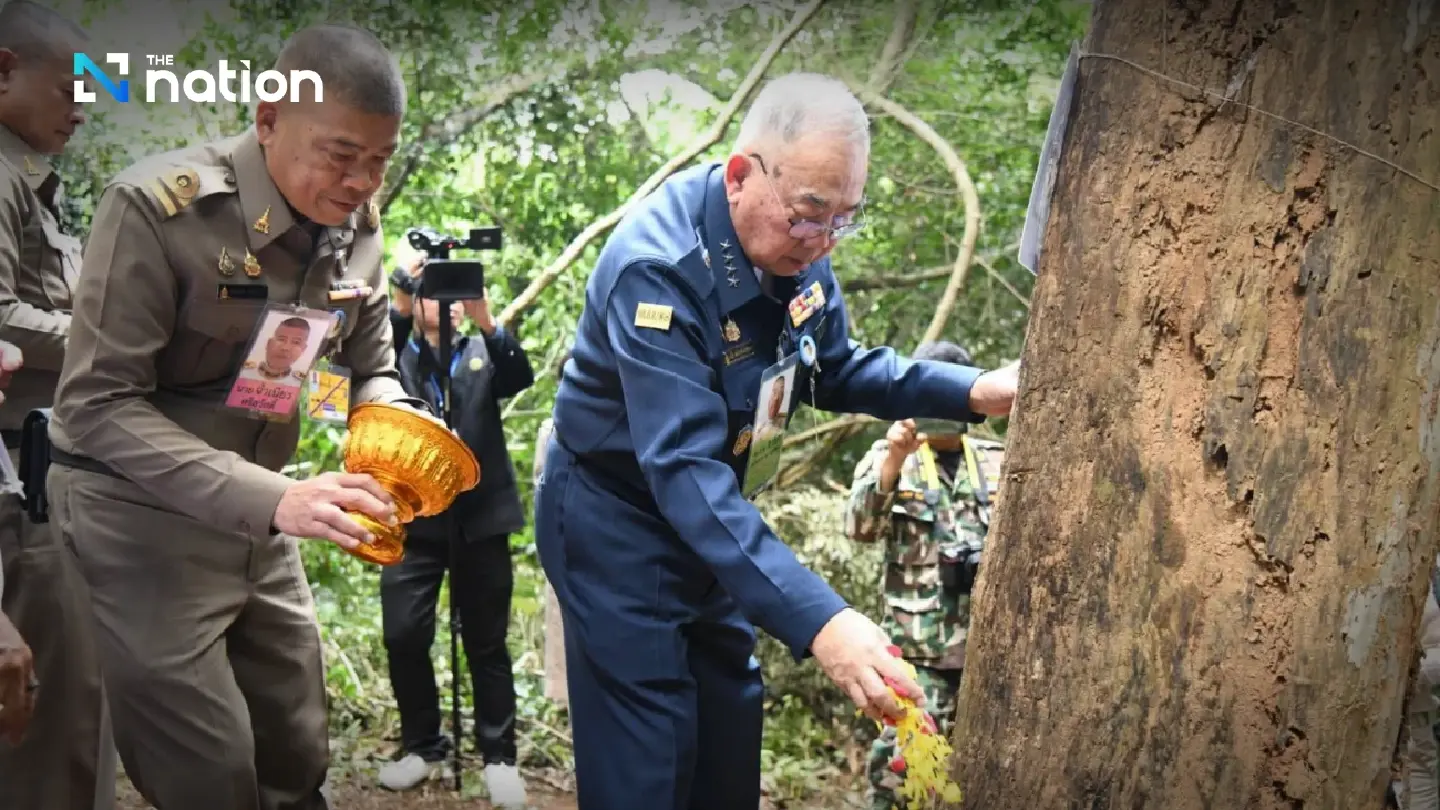 Sandalwood rite to craft royal urn and coffin for Queen Sirikit’s cremation